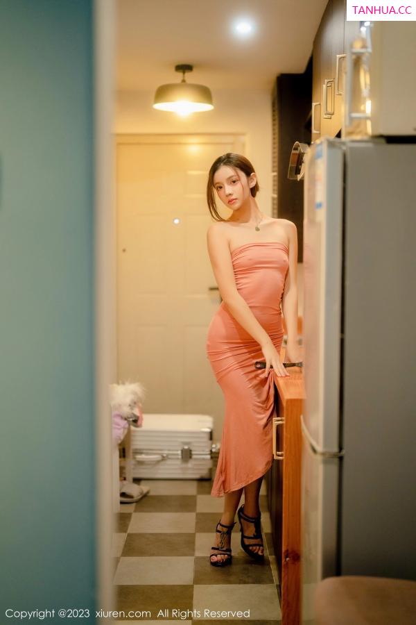   [XiuRen]高清写真图 2023.03.20 No.6437 加朵babe 美腿丝袜第19张图片